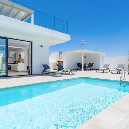 Delmeza By וילה פוארטו קאלרו