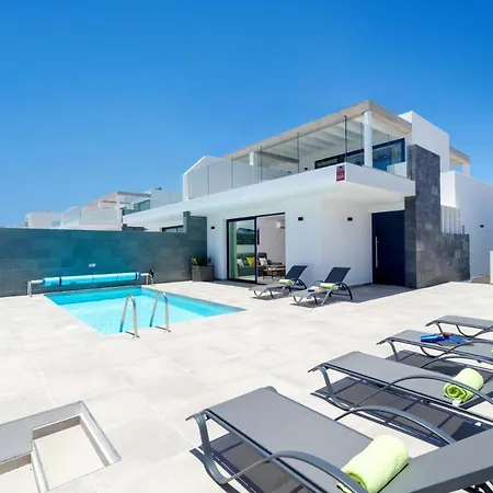 Delmeza By פוארטו קאלרו